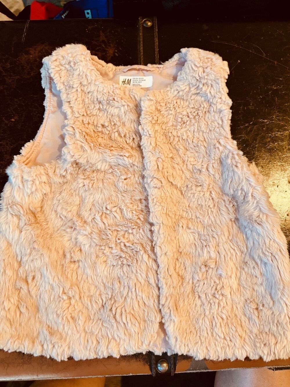 H&M Faux Fake Fur Vest Girls Kids Pink Size US 8-9Y